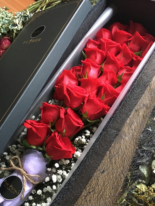 Ultimate Elegance - Red Roses in Box