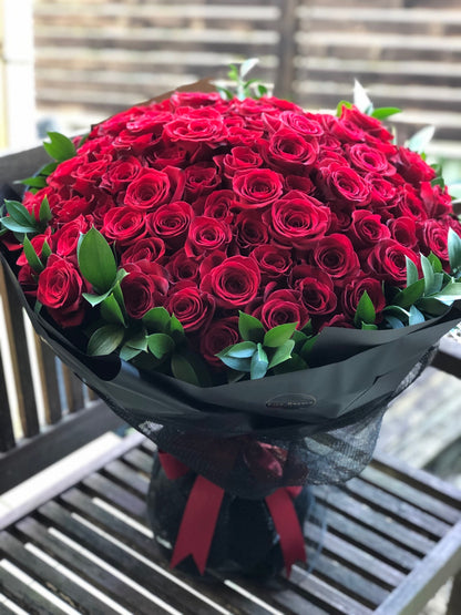 The Classic - Red Roses Bouquet